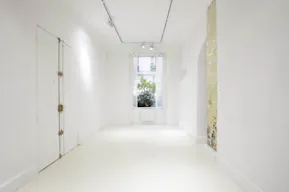 Marais Gallery on rue Portefoin - Image 4