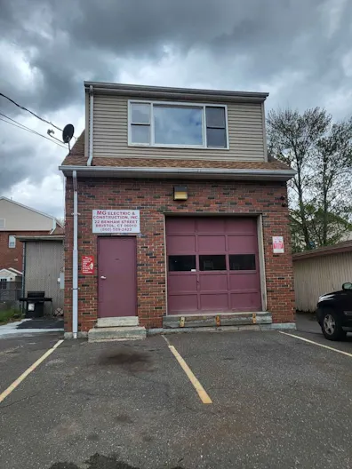 Warehouse/Office Space Bristol, CT - Image 0