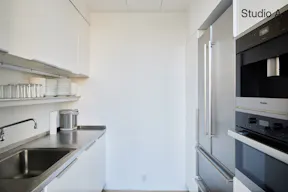 7500 sqft Bright West Soho Studios - Image 28