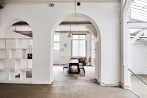 Showroom in Folie-M�ricourt - Image 4