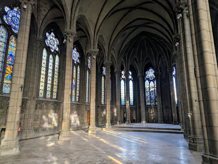 Runway Venue - Grande chapelle dans un ancien couvent en plein Paris - Image 1