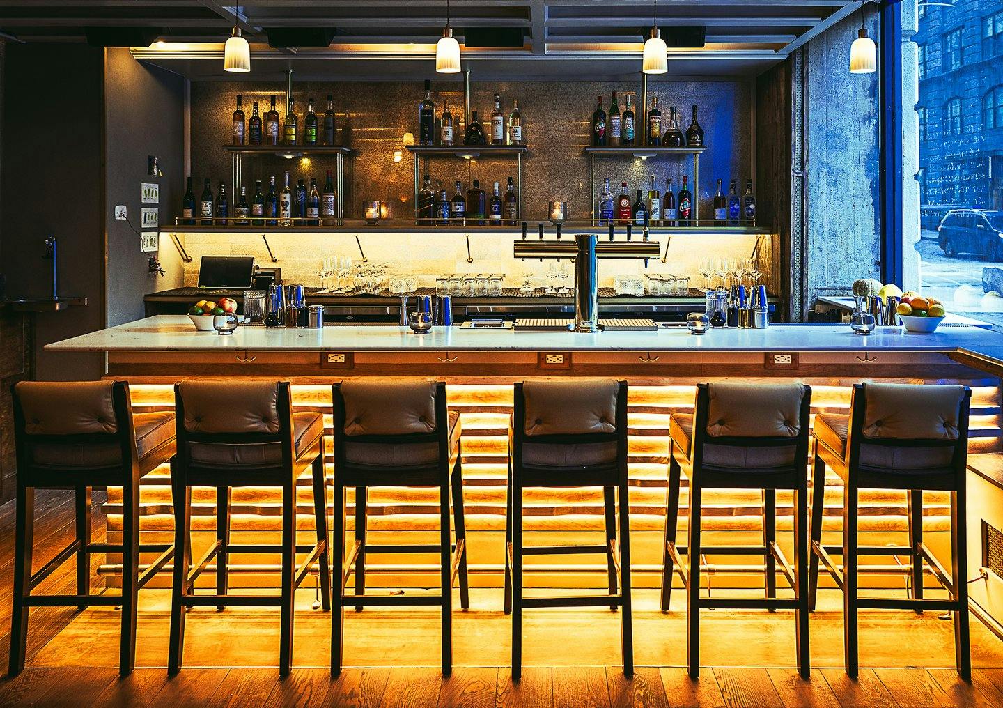 Charming Brooklyn Restaurant and Lounge in DUMBO