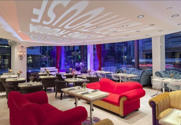 Gorgeous Corner Storefront in Flatiron - Image 2