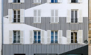 Incredible Venue in Paris 17th - Image 1