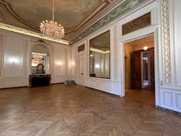 hotel particulier en plein coeur de Paris avec Jardin - Image 12