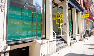 Elegant SoHo Storefront with All Glass Front - Image 10