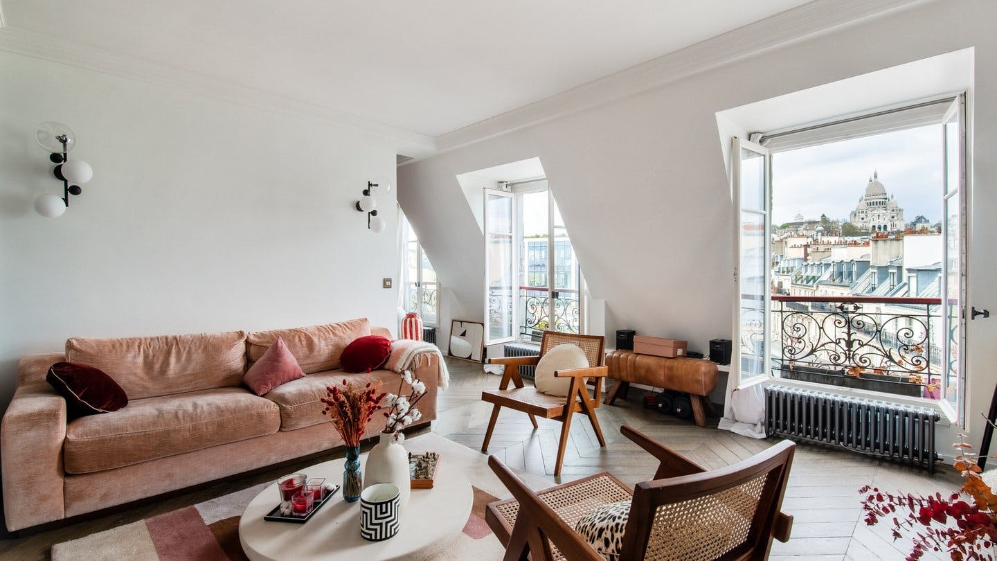Architect-Designed Loft on Avenue Trudaine, Paris