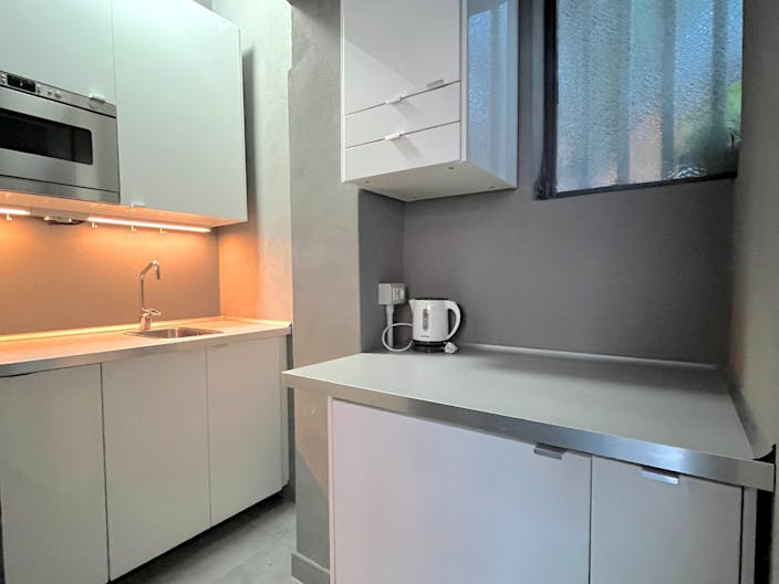 Ampio Spazio completo di tutti i servizi. Temporary showroom / Yoga / Exibition / Shooting fotografici. Disponibile per Fuori Salone - Fashion week - Image 4