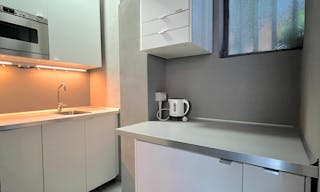 Ampio Spazio completo di tutti i servizi. Temporary showroom / Yoga / Exibition / Shooting fotografici. Disponibile per Fuori Salone - Fashion week - Image 4