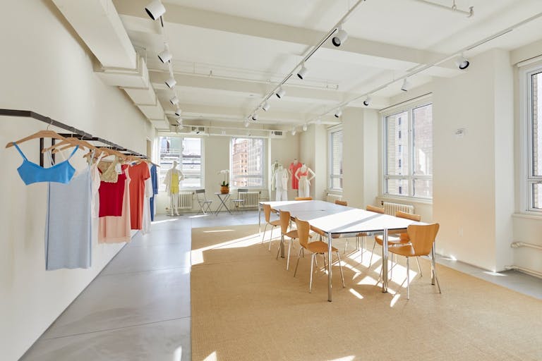 Modern Showroom directly opposite the Empire State Building - Image 1