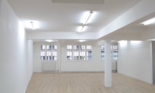 Galerie au coeur du Marais id�alement situ�e - Image 9