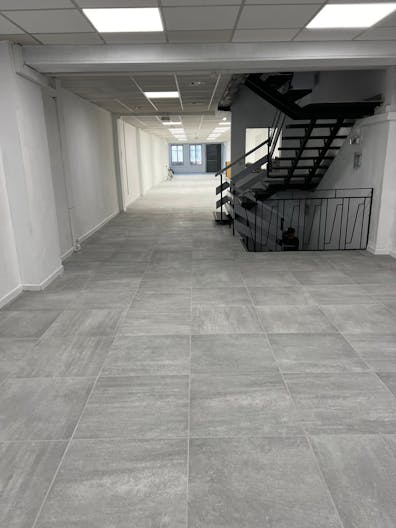 Boutique emplacement num�ro 1 plein centre ville - Image 2