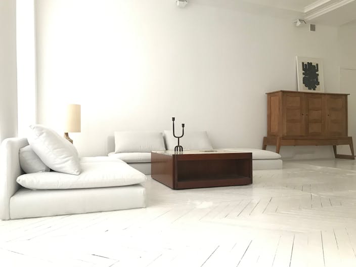 Elegant Espace minimaliste dans un Bâtiment Historique, Palais-Royal/ Louvre - Image 4