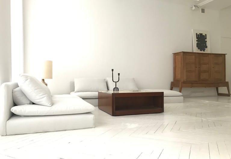 Elegant Espace minimaliste dans un Bâtiment Historique, Palais-Royal/ Louvre - Image 4