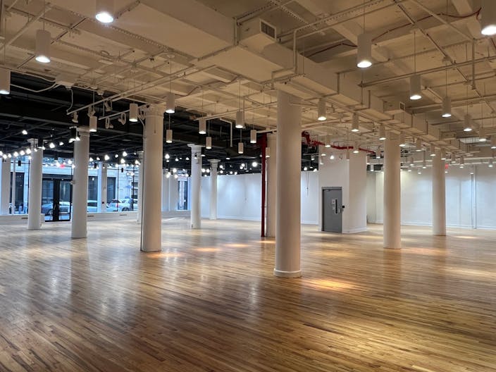 7000 SQ FT FLATIRON Beautiful Space - IDEAL FOR SHOWROOM / FASHION SHOW / POP UP / PRIVATE EVENT - Image 3