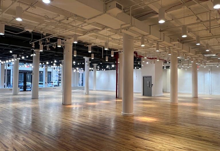 7000 SQ FT FLATIRON Beautiful Space - IDEAL FOR SHOWROOM / FASHION SHOW / POP UP / PRIVATE EVENT - Image 3