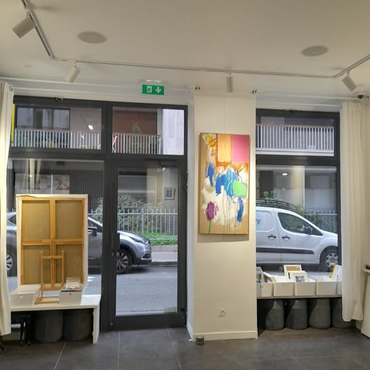 Boutique lumineuse et �pur�e tr�s bien situ�e dans le 11�me arrondissement - Image 1