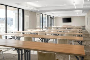 Vibrant Nashville Meeting Space - Image 3