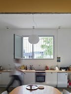 Espace de 100m2 de type atelier connect� � un jardin et � la rue-lieu polyvalent et charmant - Image 8