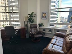 Get Together Comfortably with Gorgeous Views in Downtown San Francisco - Image 4