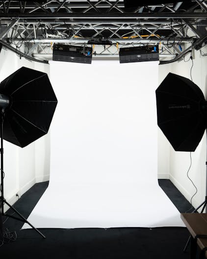 Studio Photo & Tournage - Image 3
