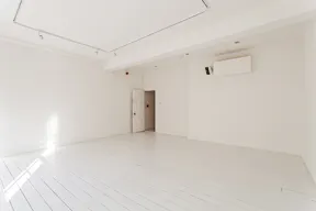 Exclusive Townhouse Rental in the Heart of London - Image 12