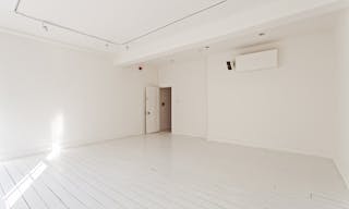 Exclusive Townhouse Rental in the Heart of London - Image 12