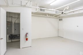 Hudson Street Retail - Image 7