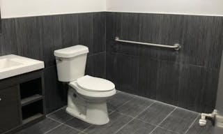 EVENT SPACE / CROSSFIT / OFFICE SHOWROOM� FOR LEASE - Image 7