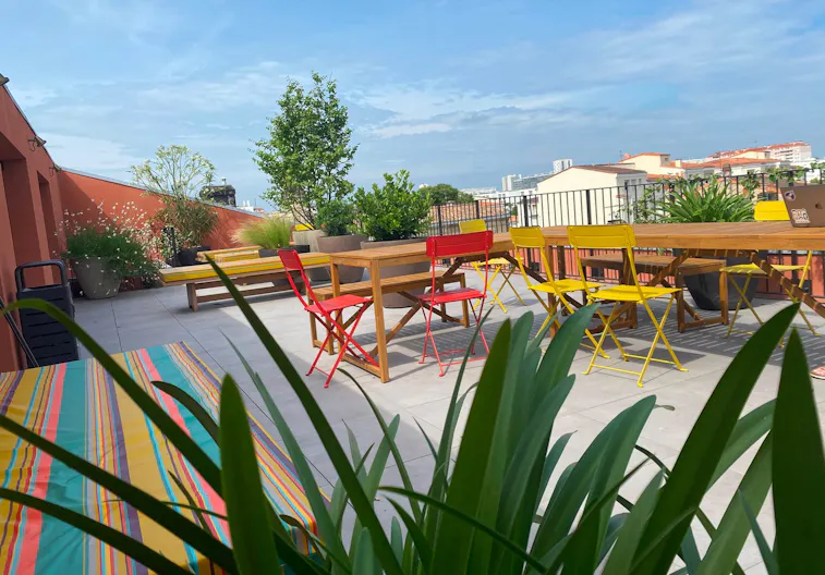 rooftop avec terrasse, vue imprenable, Bordeaux Chartrons dans immeuble d'architecte avec jardin - Image 4