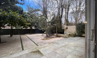 hotel particulier en plein coeur de Paris avec Jardin - Image 8