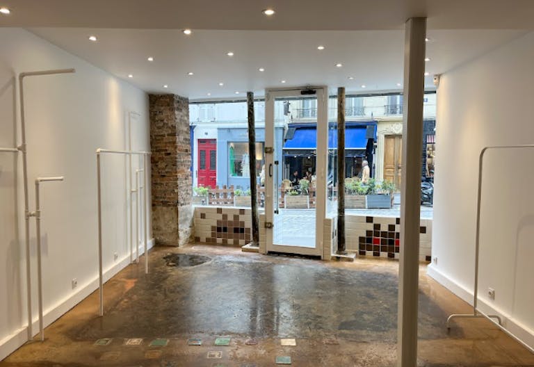 Boutique éphémère - Pop up store - rue des Abbesses - Image 4