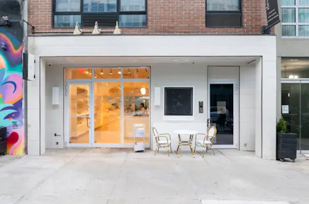 The Perfect Canvas: Elegant, Sun-Filled Space in North Williamsburg - Image 0