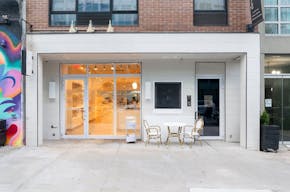 The Perfect Canvas: Elegant, Sun-Filled Space in North Williamsburg - Image 0