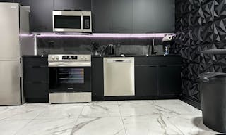 Modern Art Gallery/event space in E. Williamsburg - Image 10