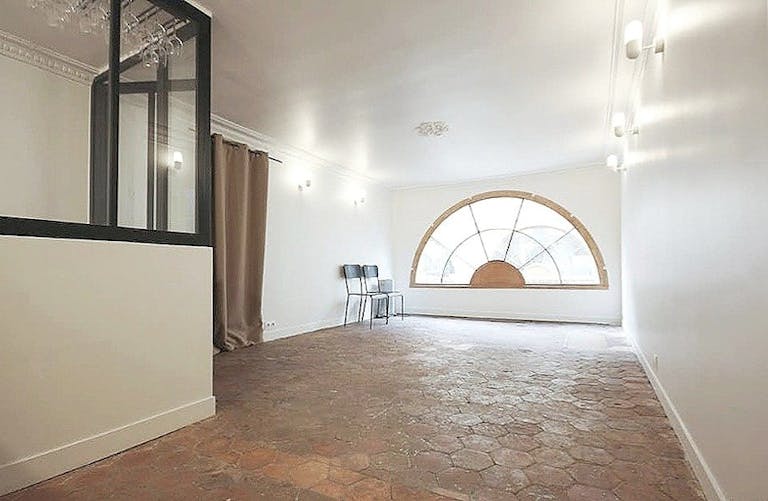 Arcade au c?ur de l?un des plus beaux passages parisiens - Image 1