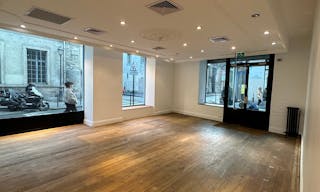 Pop-up store angle en plein coeur du Marais - Image 1