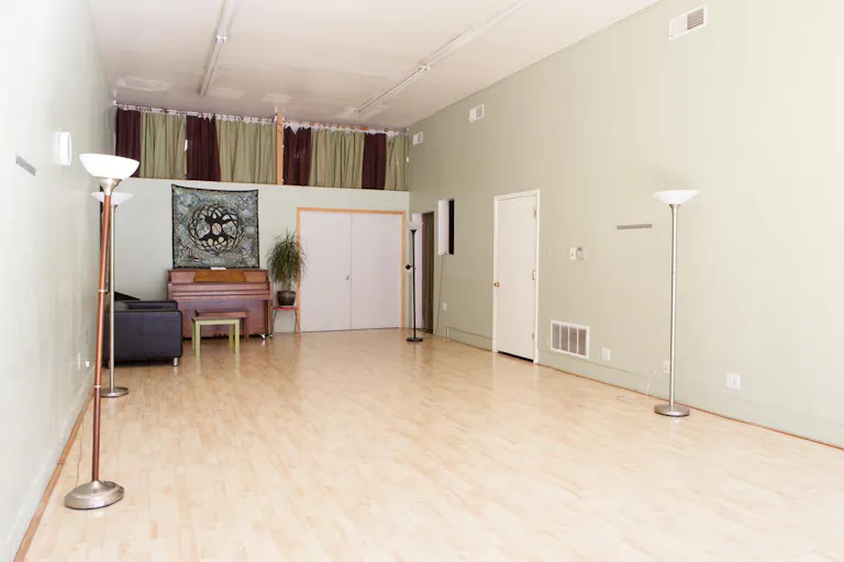 Pop-Up Gallery in Inner Richmond - Image 3