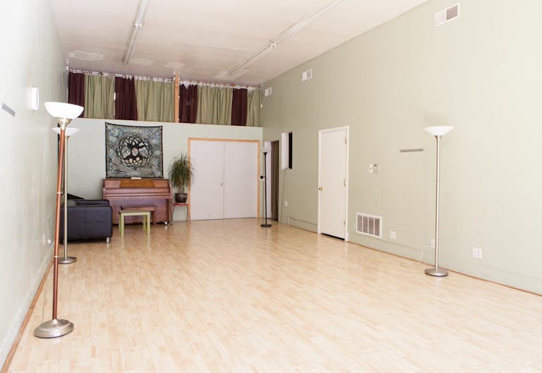 Pop-Up Gallery in Inner Richmond - Image 3