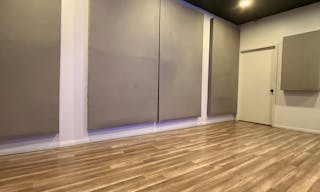 Modern Outer Space Premium Hollywood Multi-Purpose Creative Studio - Image 3