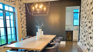 Natural light modern home - Image 1