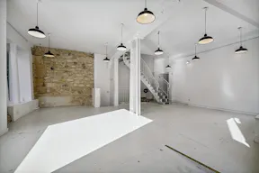 Pretty Boutique in Le Marais - Image 2