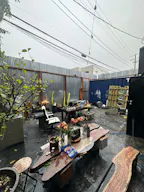 Luxurious Storefront on Melrose Ave - Image 6