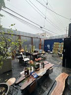 Luxurious Storefront on Melrose Ave - Image 6