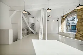 Pretty Boutique in Le Marais - Image 5