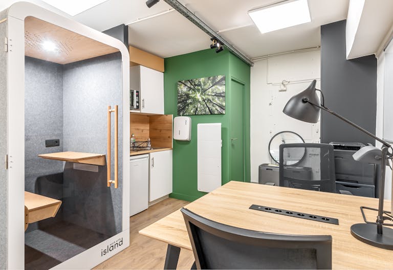 Élégant Showroom Éphémère in Paris - Image 2