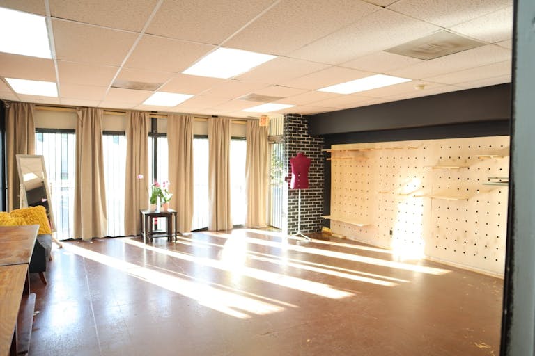 Blank slate studio in the Historic District - Image 1