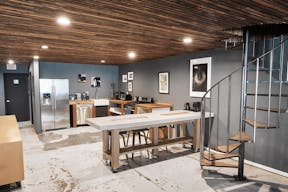 East LA's Premier Photo Studio - Image 4