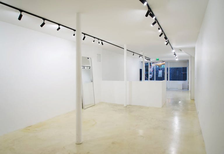 Art Gallery, Pop-Up, Fashion-Week Showroom in Le Marais - Image 1