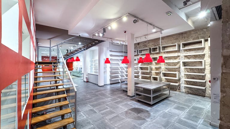 Prestigious Gallery - Centre Georges Pompidou - Image 1